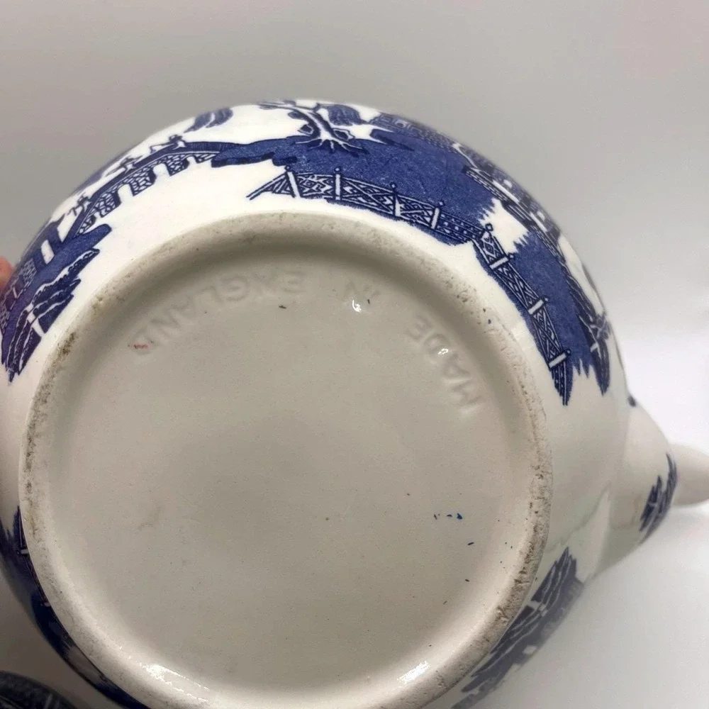 Vintage Blue Willow Teapot Made in England Cobalt Blue White Chinoiserie Ceramic